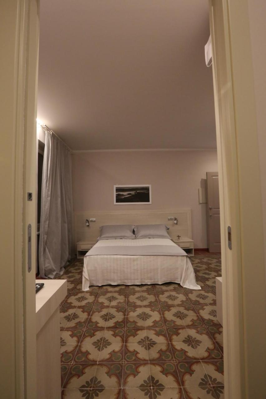 Bed and Breakfast Palazzo Belli Alba  Exterior foto
